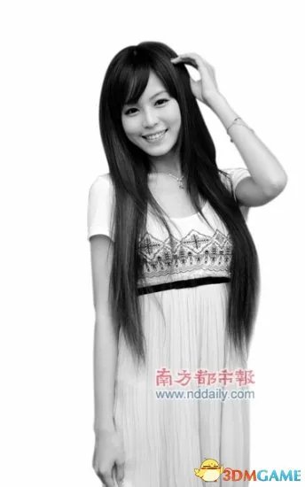 深大校花温健婷新旧照片对比:青涩退去变优雅
