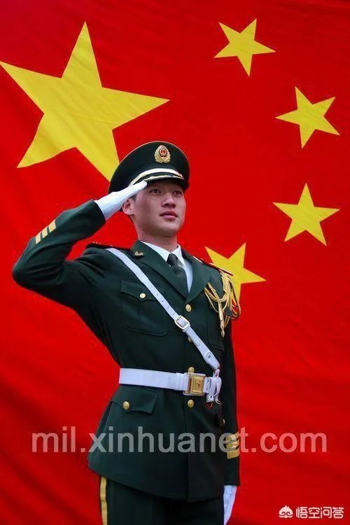 我儿子今年高考,成绩上不了本科,是去当兵好,还是报个大专学校再去当兵好?