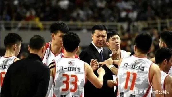 八一男篮退出CBA,球员可以转会,王治郅该怎么办?