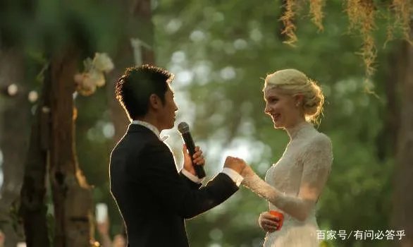 撒贝宁升级当爸!网爆李白诞下龙凤胎,验证了俄罗斯女孩秒变大妈了吗?