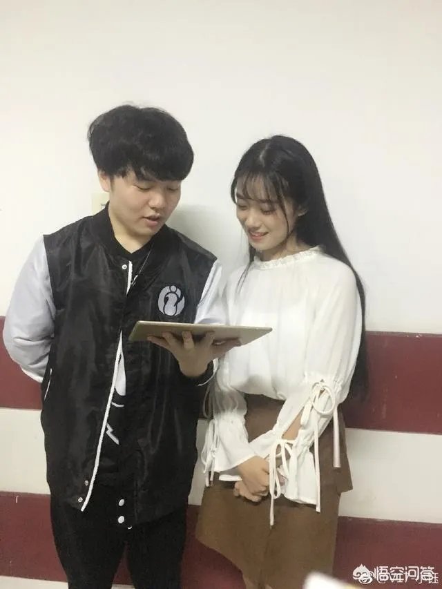 英雄联盟Rookie女友小钰被扒黑历史,曾抛弃重病男友还上过相亲节目,你怎么看?