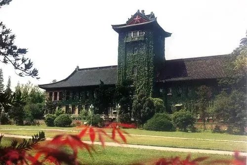 作为首次跻身世界大学百强的南京大学,有哪些特色的专业呢?