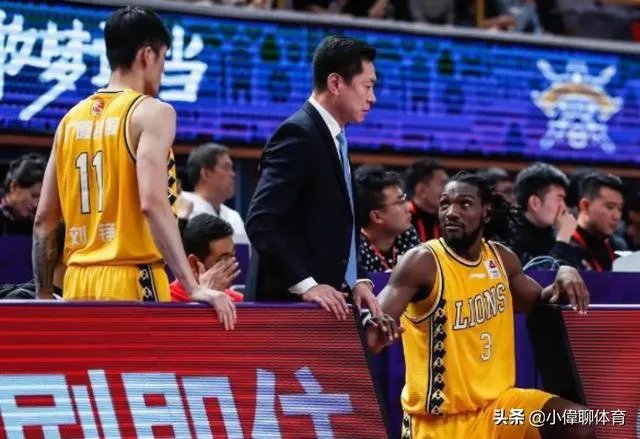 浙江广厦男篮助教王博摊上事了,在CBA比赛现场阻碍记者拍摄,损坏拍摄仪器,如何评价?