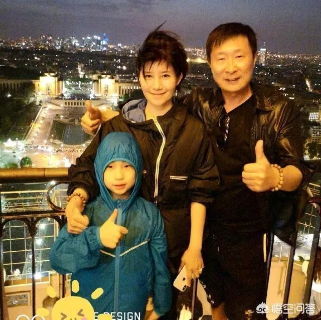 有哪些明星的孩子和他们长得很像?