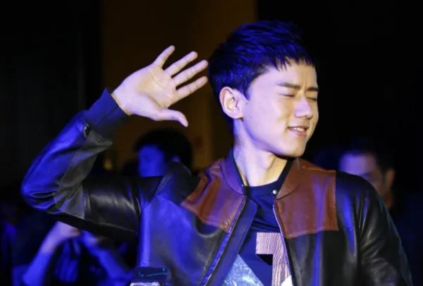 《乐队的夏天》中的乐队为什么都讨厌张杰的歌?