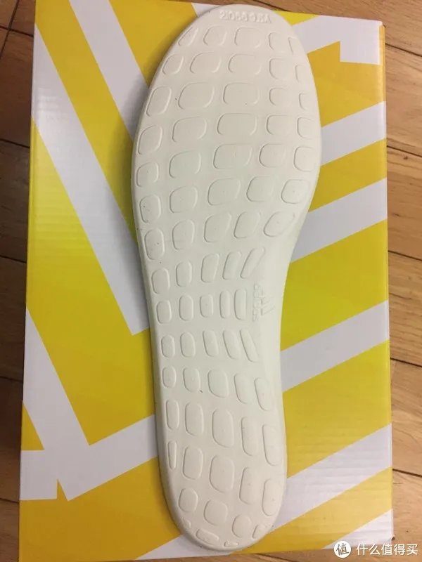 做汽车的科技拿来做鞋子？？—ADIDAS 阿迪达斯 ULTRA BOOST4.0 跑鞋 开箱使用