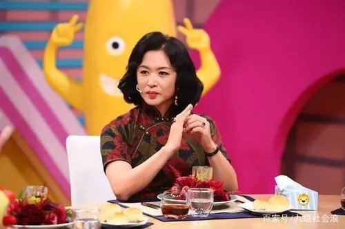 金星老公被问及如何解决生理问题时四字回应,网友:涨知识了。你怎么看?