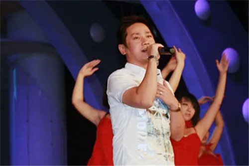 饶天亮的老婆是谁？ 其好听的歌曲大盘点