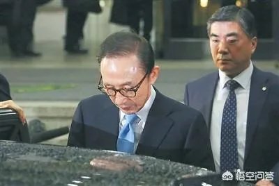 李明博与朴槿惠在去年和今年同一时段被提请逮捕, 是巧合还是故意?