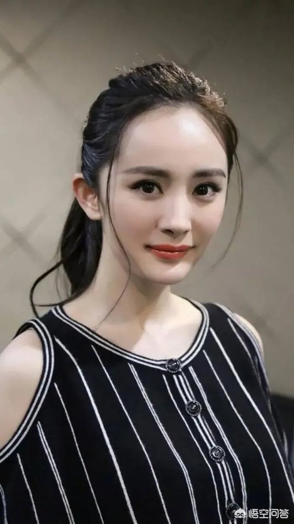 杨幂主演的《筑梦情缘》收视、口碑扑街,曾经的流量女王,为何扛不动收视了?