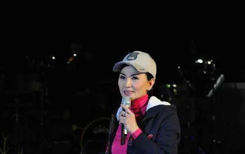 人们常说的帽子天后是谁?