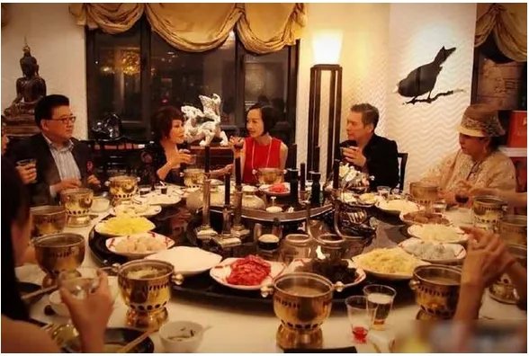 鲁豫豪华欧式别墅曝光,网友却称看起来像鬼屋