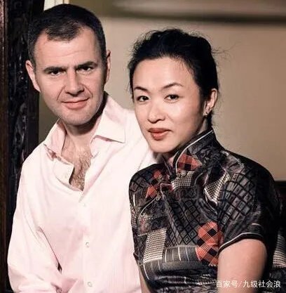 金星老公被问及如何解决生理问题时四字回应,网友:涨知识了。你怎么看?