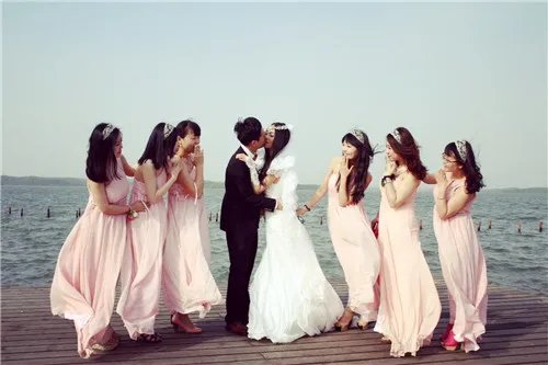 伴娘找几个合适 婚礼伴娘需要做什么