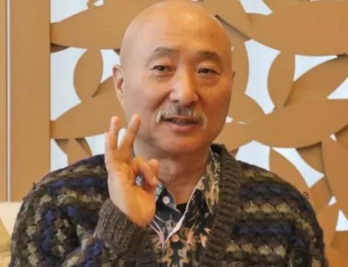 陈佩斯的父亲是谁,陈佩斯的妻子叫什么名字