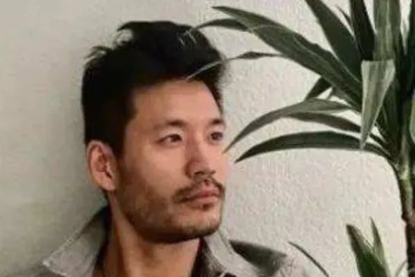 美国亚裔富豪炫富真人秀,《璀璨帝国》里主角们身价究竟如何?