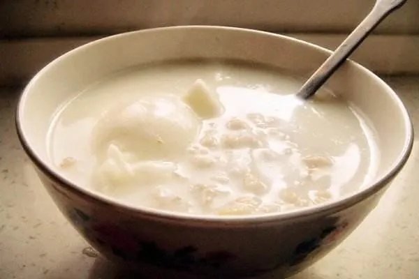 用纯牛奶敷脸真的可以美白吗?