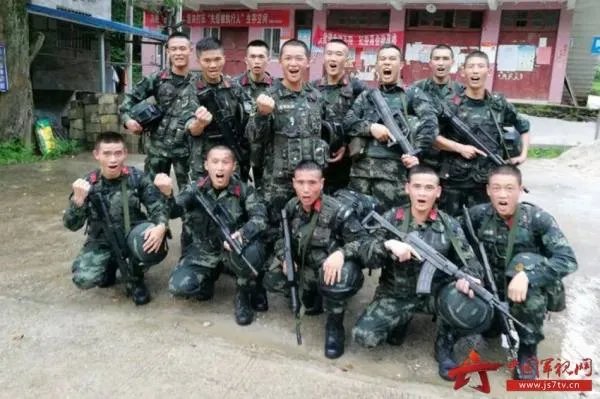 当兵后悔两年,不当兵后悔一辈子。 是什么意思??