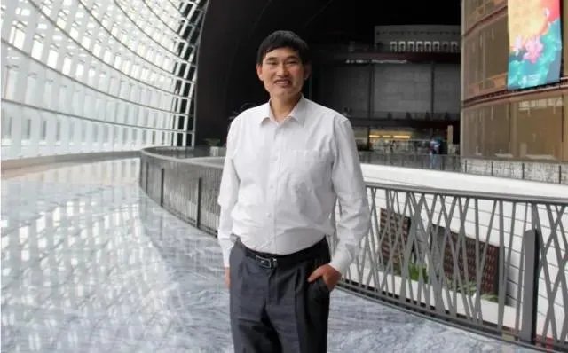 朱之文网上一直比较火,那么您认为朱之文可以称为农民歌唱家吗?
