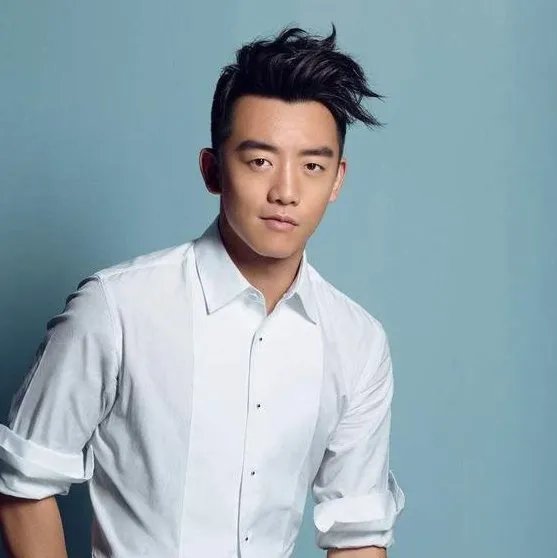 郑恺发文吐槽4位退出《跑男》的成员,最后一句话为何让人泪崩了?