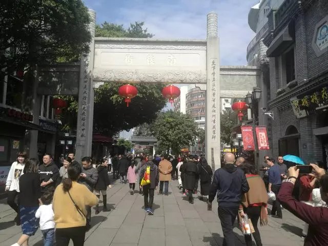 华东五市旅游都有什么推荐的景点和旅游线路。谢谢?