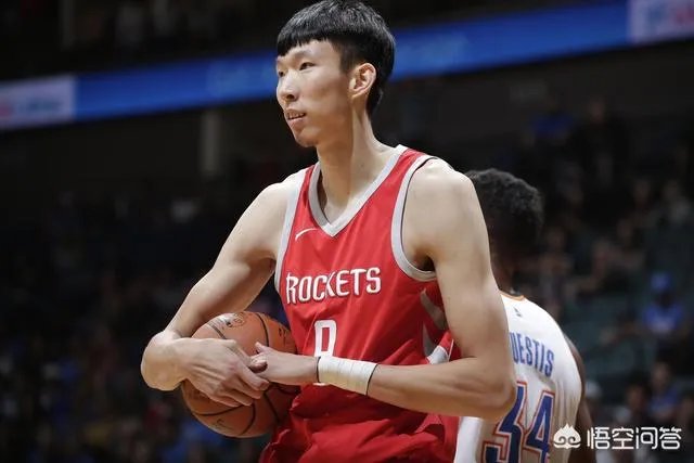 丁彦雨航拿了两届CBA常规赛MVP,为何在NBA地位远不如周琦?