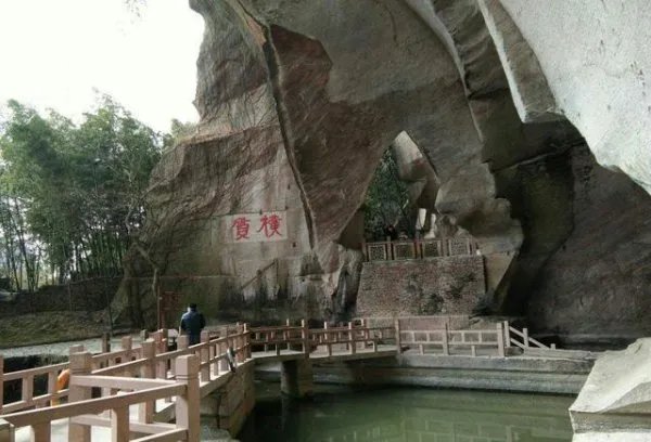 千洞岛景区内有多个洞?这些洞是怎么形成的?