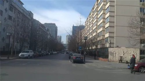 地铁口学区房