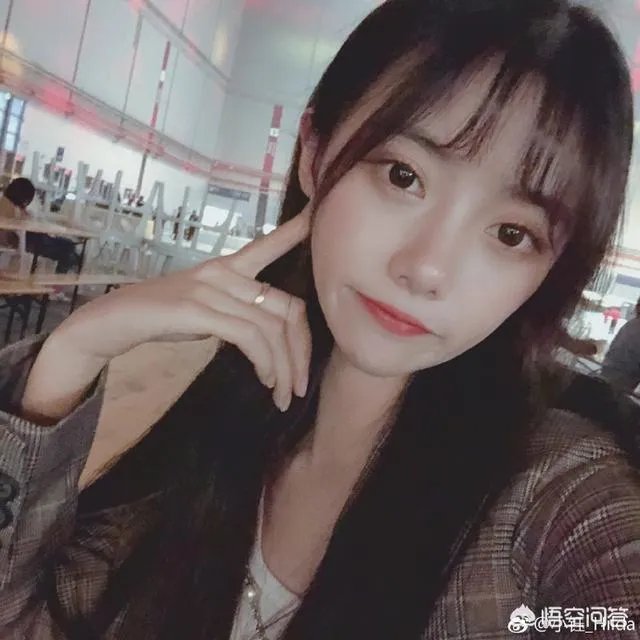 英雄联盟Rookie女友小钰被扒黑历史,曾抛弃重病男友还上过相亲节目,你怎么看?