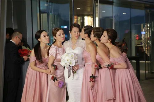 伴娘找几个合适 婚礼伴娘需要做什么