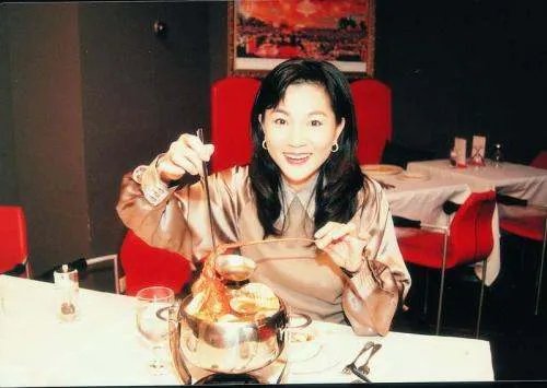 人们常说的帽子天后是谁?