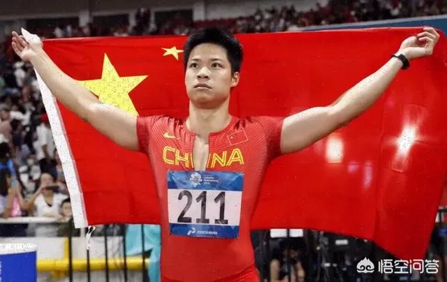 苏炳添破纪录夺金，冬日娜采访为什么多次提起刘翔？你怎么看？