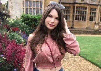 蒋劲夫前女友官宣领证结婚,她是否已走出被家暴的阴影?