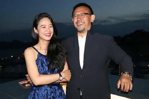 姜文这么骄傲的人,为什么会被老婆周韵“拿”得死死的?