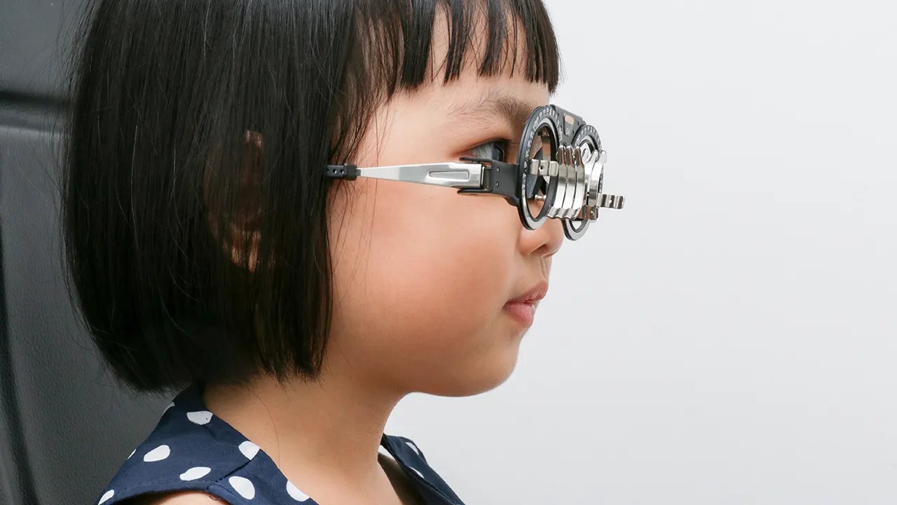 如何防止近视加深