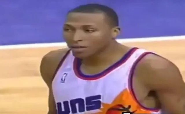 NBA有哪些搞笑的乌龙球?