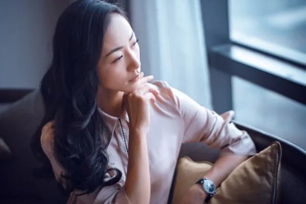 林俊杰看病吊水针头被粉丝买走,粉丝追星还有哪些过火的举动?