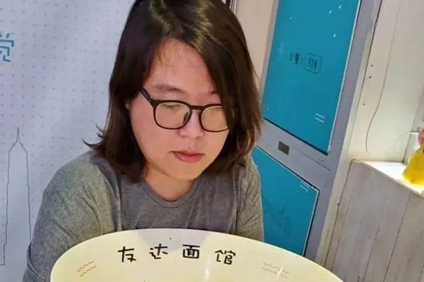 大胃王浪味仙到底是男的还是女的?