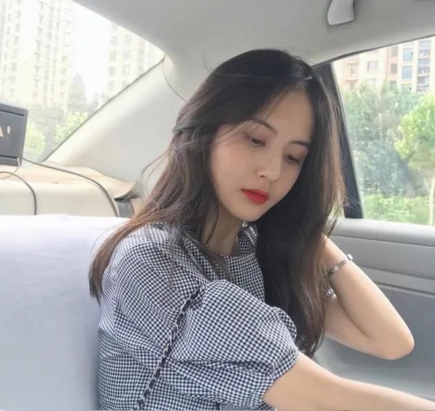 甜仇真名及个人资料:甜仇为什么离开小镇姗姗