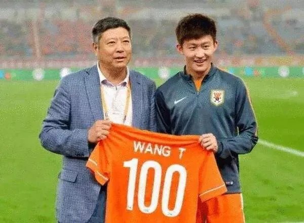 怎么评价山东鲁能的王彤,他的实力能胜任鲁能的主力右后卫吗?
