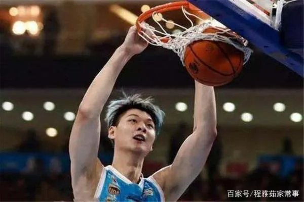 43分22篮板堪比姚明,王哲林反超22分逆转比赛,后来怎样?