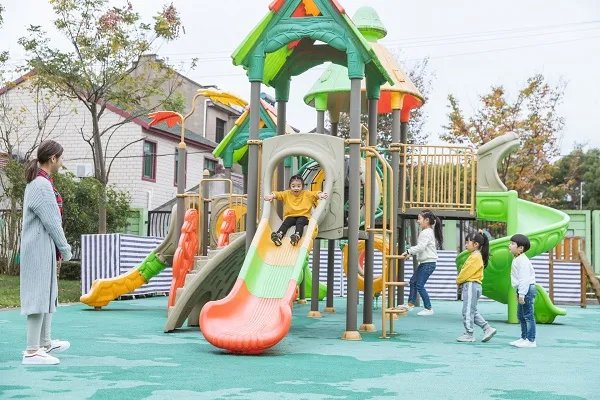 孩子上幼儿园哭怎么办 小孩去幼儿园哭闹怎么办