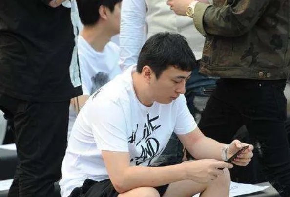 最近比较消停的王思聪又开撕,李宁董事长做了什么遭怼?