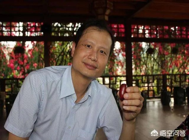 方舟子发文提供韩寒《就这么漂来漂去》有人代笔的两条铁证,你如何评价?