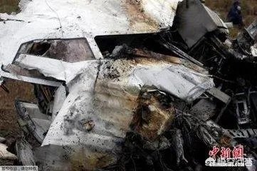 对于刚刚发生的孟加拉国客机失事事故,你有什么看法?