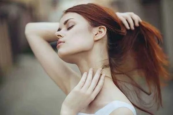 为什么很多人都认为,吴佩慈的手段比梁洛施的手段要厉害得多?