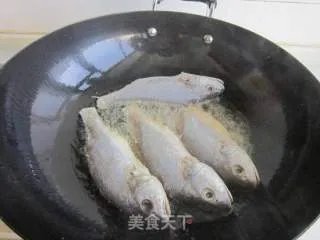 家常焖黄花鱼