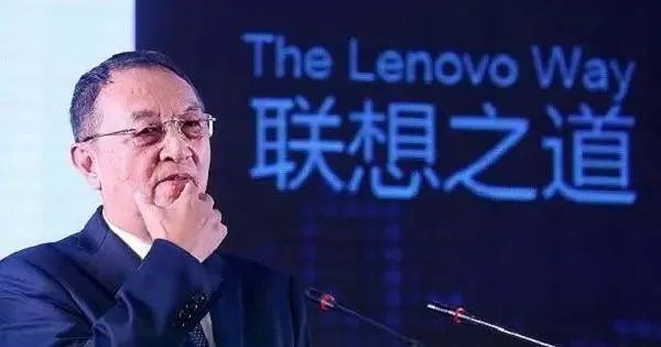 联想集团柳传志入选小学教科书,引发网友争议,你怎么看呢?