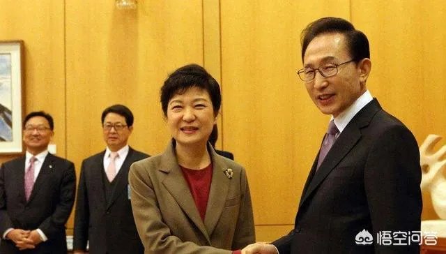 李明博与朴槿惠在去年和今年同一时段被提请逮捕, 是巧合还是故意?
