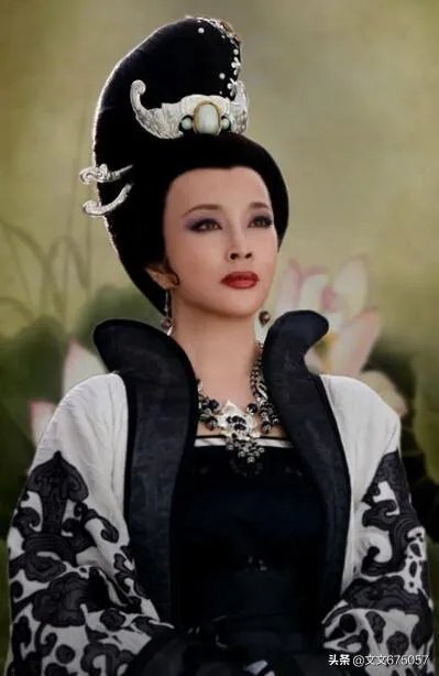 您觉得影视演员刘晓庆真的是不老女神吗?